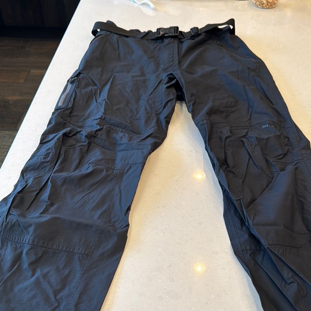 Cabela's Black Men's Cargo Pants